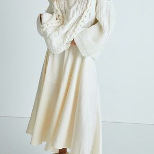 H&M off white circle midi skirt